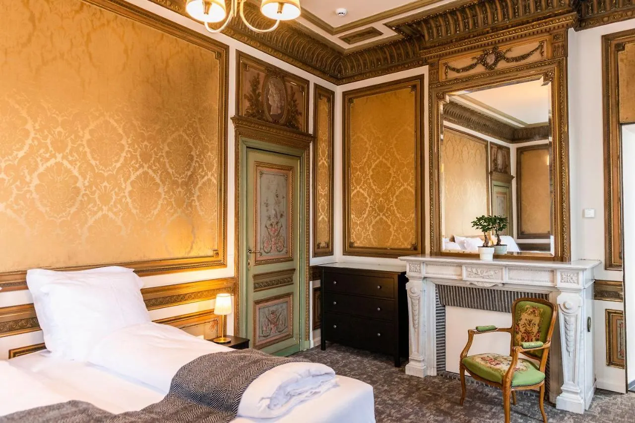 Duke Of Ghent Hotel